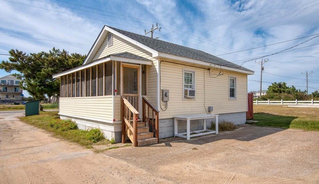 211 - Cute Ocean Side Rental Home - Steps to Ocean
