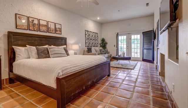 24 Amira DREDGE · Luxury Villa * Heated Pool * HotTub * PickleBall