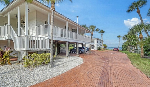 2BR Cottage Bayside Time for Relaxation