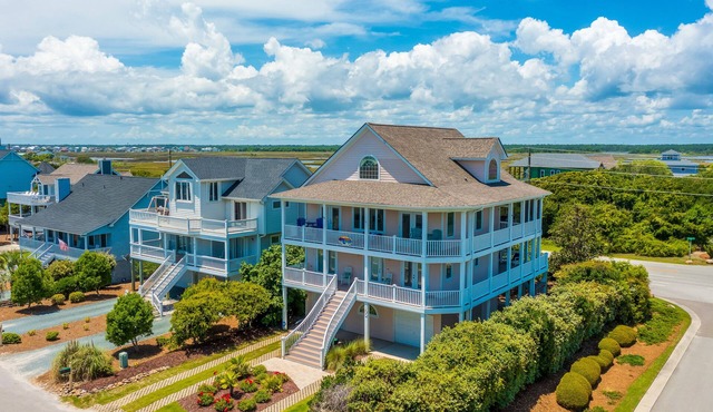 2nd-row ocean-view home with elevator, cmty pool & tennis