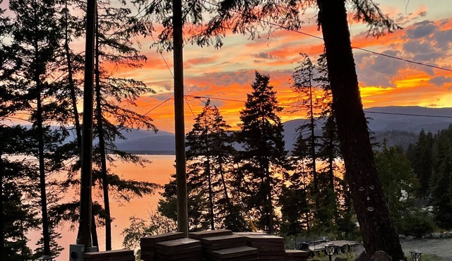 3 bedroom 2 bath cottage semi lake front with beach, dock and awesome views