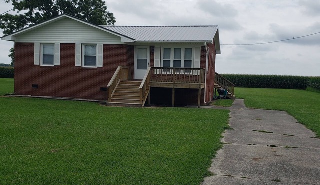 3-bedroom brick cottage in a great fishing and hunting area.
