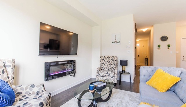 3 BR house, 15 min to Niagara Falls/Attractions, sleeps 7