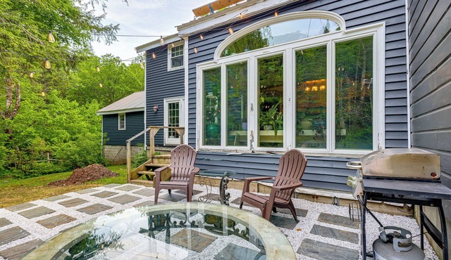 3 Mi to Mount Snow: Spacious West Dover Home