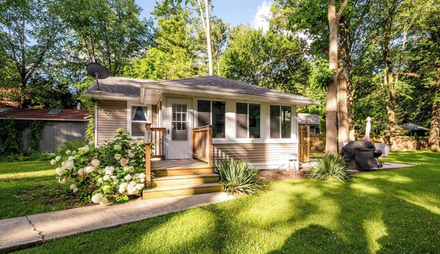 3 Nt Min! Union Pier Cottage Close To Beach & Downtown!