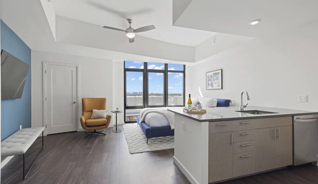 3 Units | Family Getaway Near Famous Landmarks & Attractions | Rooftop Views