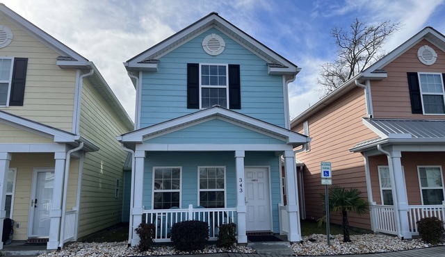 343 Sailors, Beautiful 2-bedroom cottage in Myrtle Beach, 2 Blocks to the Beach!