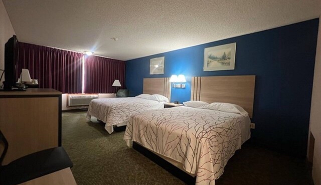 4 Accommocations + Free Parking — Ideal for a Weekend Family Adventure
