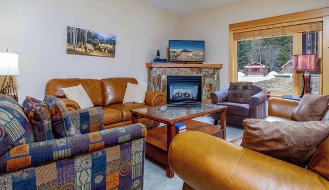 4 BD/3.5BA Redstone Chalets D