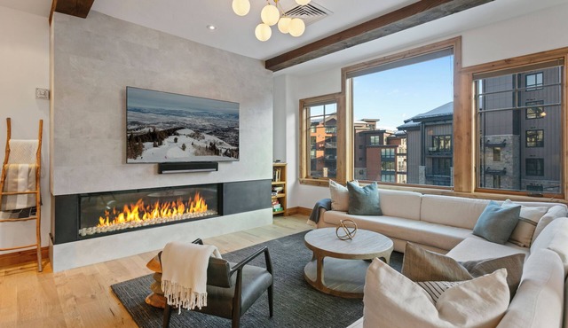 4 Bed 3.5 Bath Deer Valley Ski-in/ski-out 4 Bedroom Condo