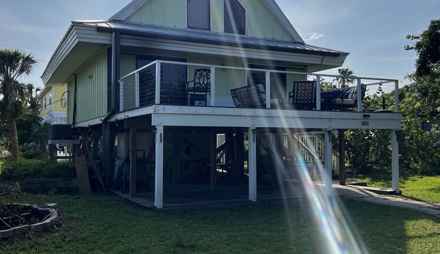 4 Bedroom/2 Bathroom Beach House on Little Gasparilla Island