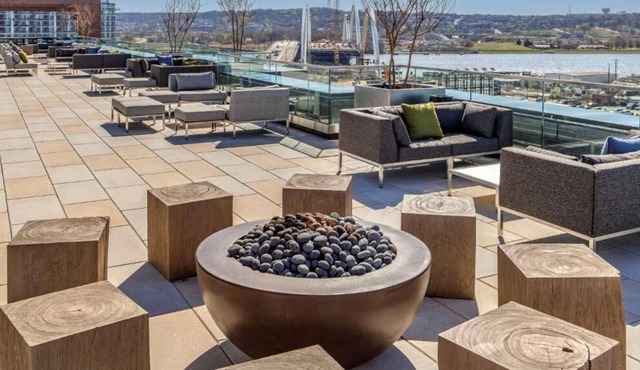 4 Comfortable Units, Restaurant/Bar, Rooftop Lounge, Minutes to Nationals Park