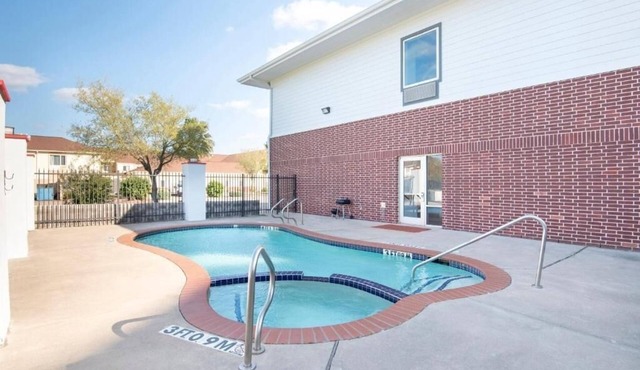 4 Private Rooms Designed for Guests Seeking Comfort & Safety