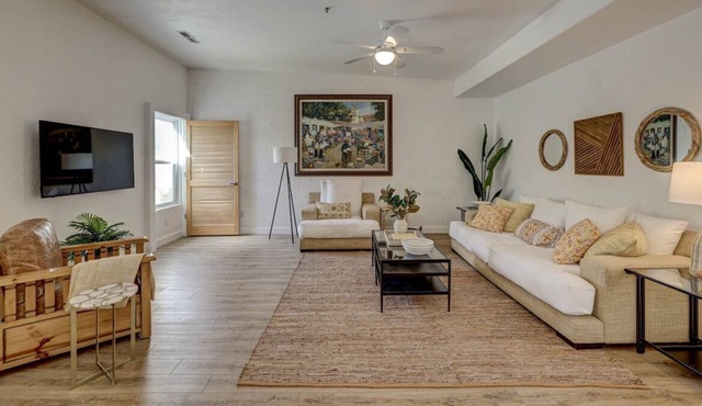 45 Amira BUSHMAN · Large Luxurious Villa Resort Amenities Sleeps 6