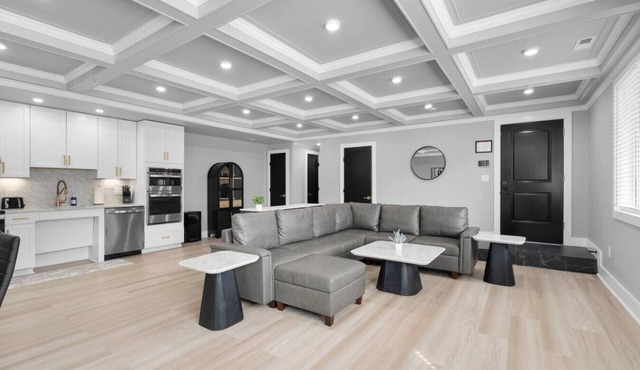4BR DC Escape | Spacious, Modern & Central+Parking
