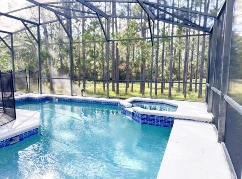 5 bedrooms pool and spa home with game room Calabay