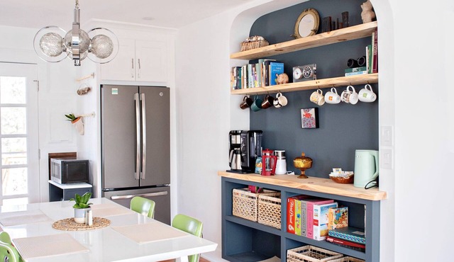 5 Min Walk to Beach, Art Filled, Maker Space, Sunsets, New Reno, Sole Cottage