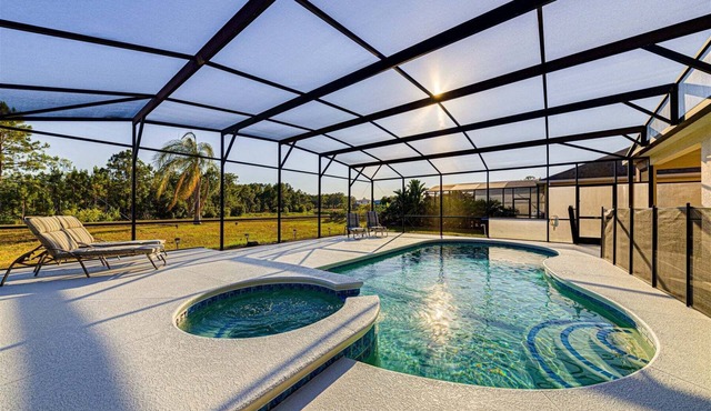 634 - Sunset Palm Villa, Pool, Spa, Water & Conservation View