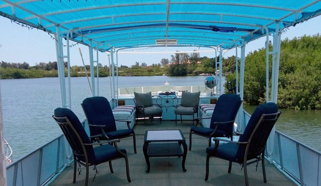 70-Foot Houseboat, Secluded Beach, Onsite Bikes & Golf carts to tour the Key!