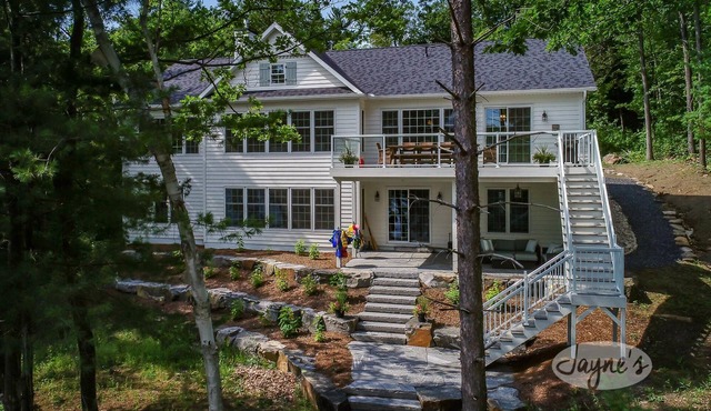 7Bdrm, 4Bath Dreamy Cottage on LOB. Games Room! All Day Sun!