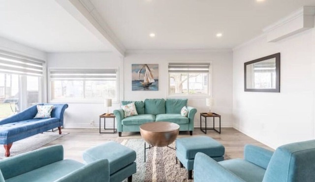80 Feet of Private Lakefront House