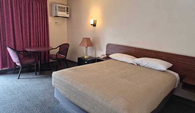 Algonquin Motor Lodge