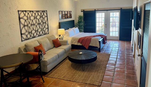 Amira Resort Luxury Spa Retreat Villa Vistosa, 2 Pools, Pickleball, Jetted Tub
