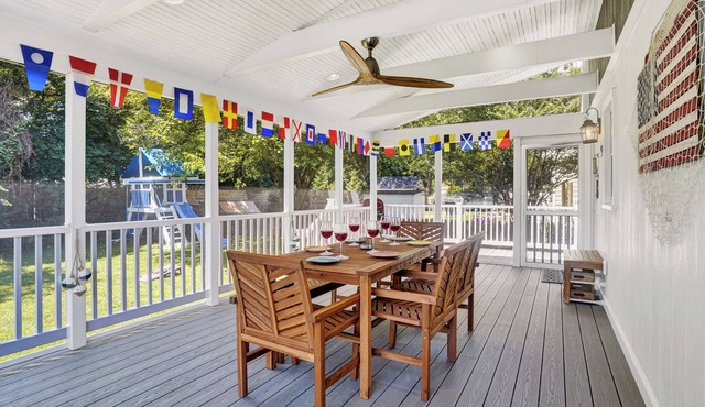 Annapolis Oasis: Home Theater & Screened Porch