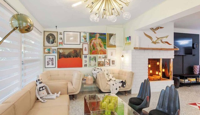 ArtHouse · Art Inspired Dream Home + Pool + Beaches + SRQ