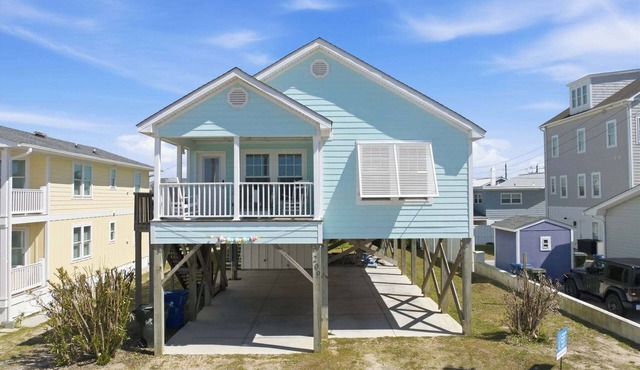 At the Beach: Third-row cottage with Views