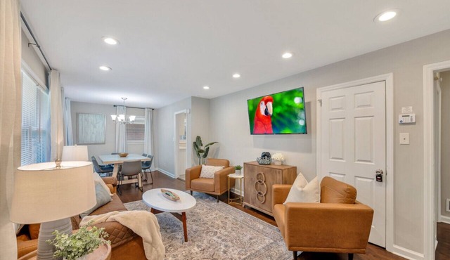 ATH - Sleeps 6 - 3 Beds - Fenced/Pet friendly - Pasade