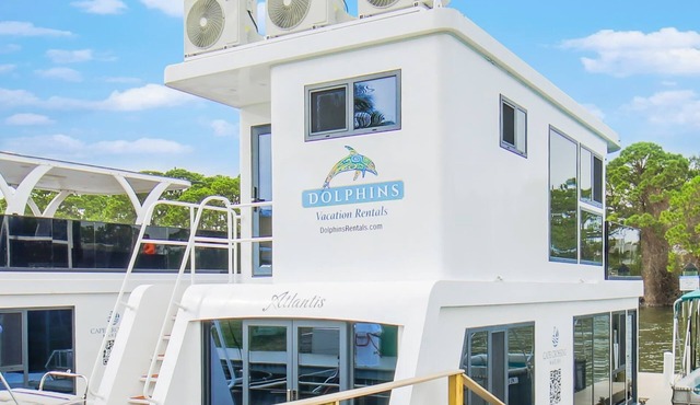 Avalon 2-Bedroom Floating Home
