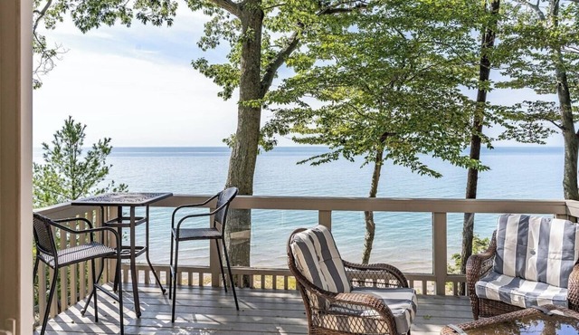 Awesome Lake Michigan Cottage!
