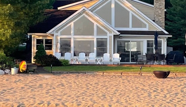 Baldwin, MI beach front home on Big Star Lake, 3bed/3bath+bunks sleeps 14