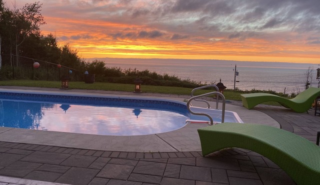 Balinese Style Villa with heated salt water pool and spectacular ocean vista