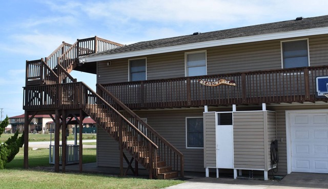 Beach Cottage, 3 min walk to Beach Kill Devil Hills with WiFi, AC, Hot Tub