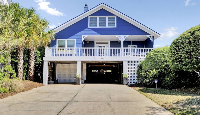 Beachfront Bliss: Luxe 5BR Home, Ocean Views!