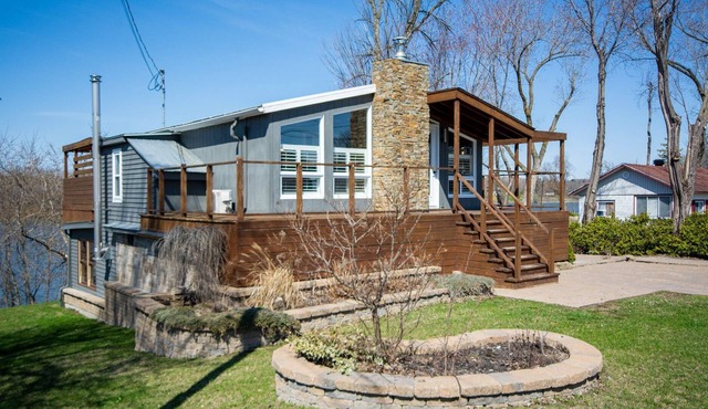 Beau chalet bord de l'eau pour se déposer
