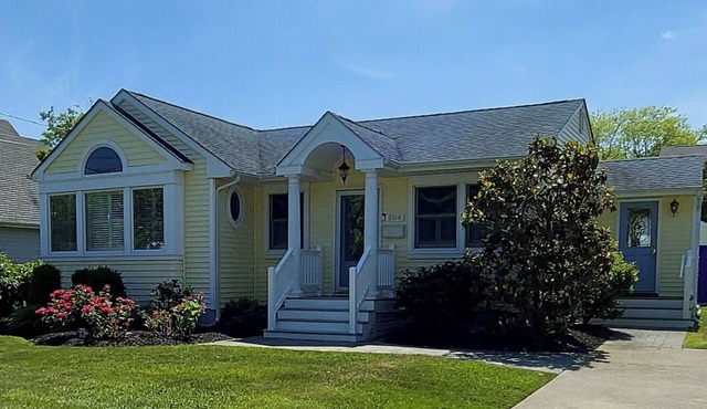 Beautiful 3 Bedroom, 2 Bath Home Open Concept, Sleeps 6
