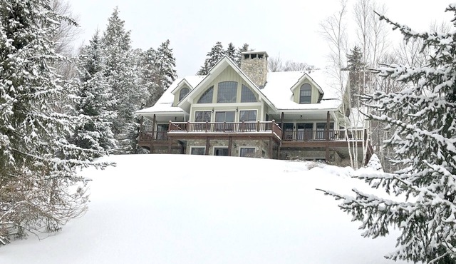 Beautiful! 5 Beds-5 baths Home, Spectacular Views of Stratton, On Shuttle