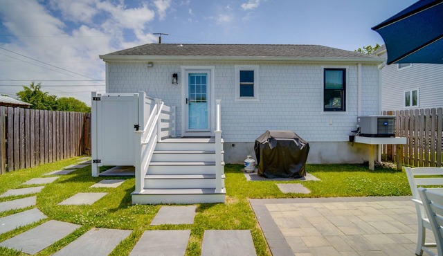 Beautiful Cape May Cottage: Walk to Beach & Mall!