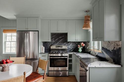 Beautiful Cottage Historic Home