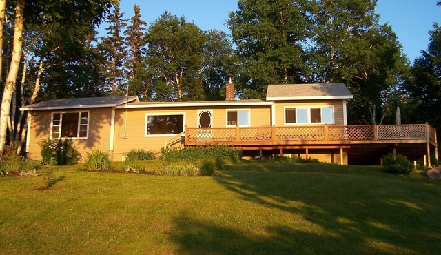 Beautiful Cottage Overlooking the Bras D'or Lakes