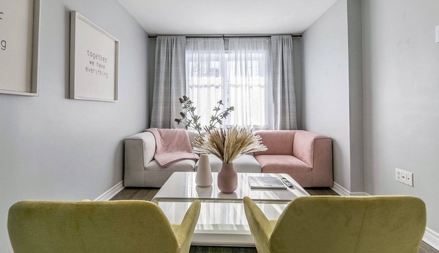 Beautiful Cottage within Walking Distance to the Metro and Free Parking