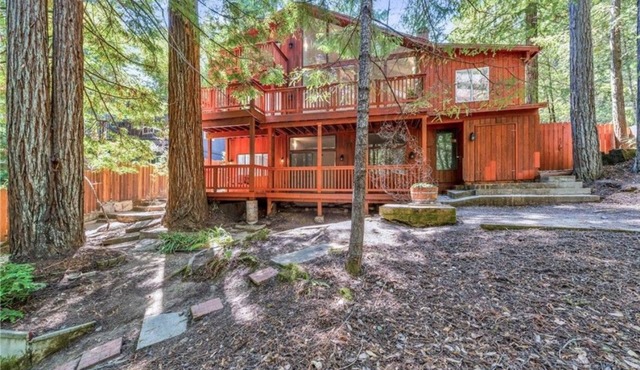 Beautiful Home in the Redwoods