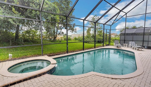 Beautiful Luxury 2 Story Home in Windsor Hills! 2 Miles from Disney! villa