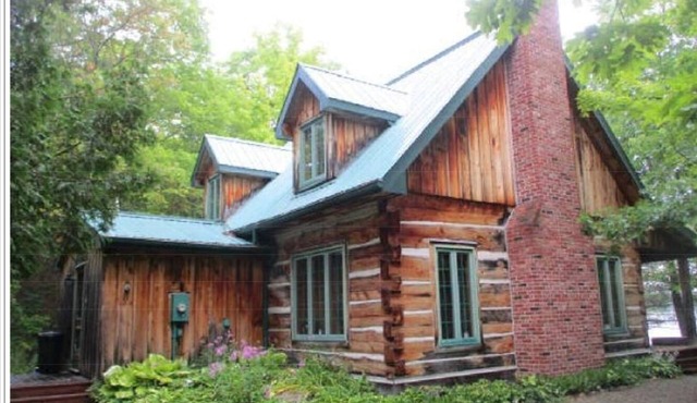Beautiful Luxury Muskoka Waterfront Dream Cottage on Six Mile Lake