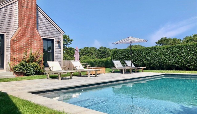 Beautiful Nantucket Home Near Beach With Pool - Sleeps 14