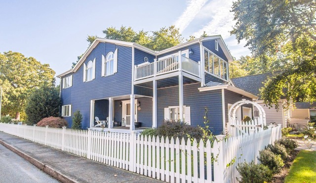 Beautiful North Ocean City Beach House, just a few blocks to the beach!