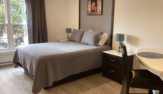 Beautiful renovated loft and very comfortable with all amenities